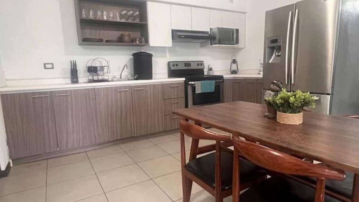 Zona 16 Apartment | Full Apartment Close to USAC - 3 Bedrooms