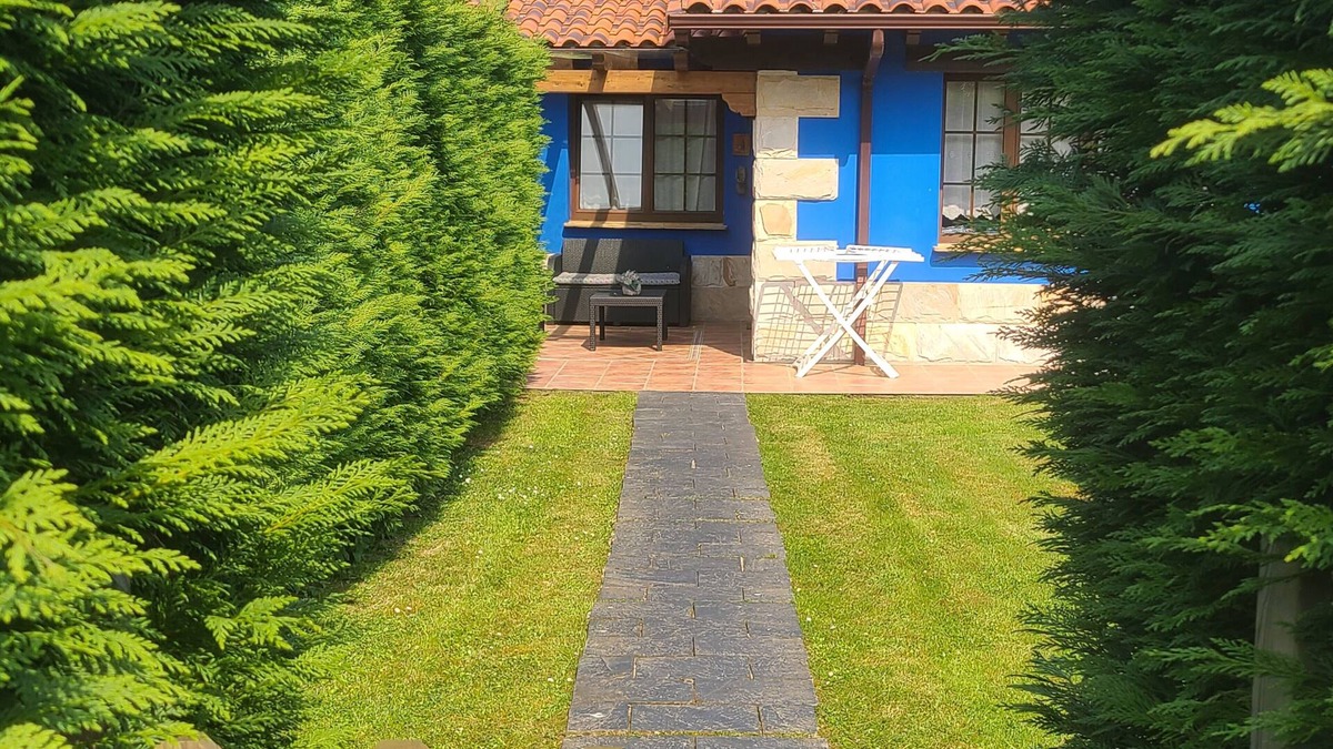 La Portilla Cottage | Full blue apartment in Llanes