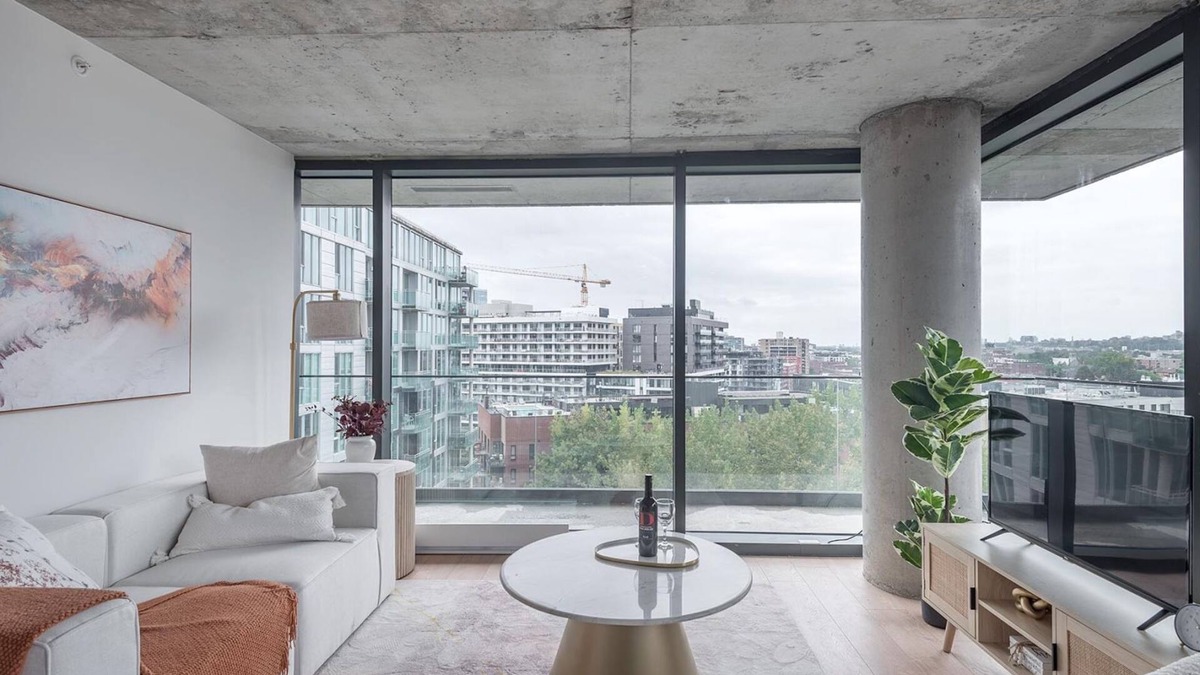 Griffintown Apartment | FULL City View High-rise modern new living