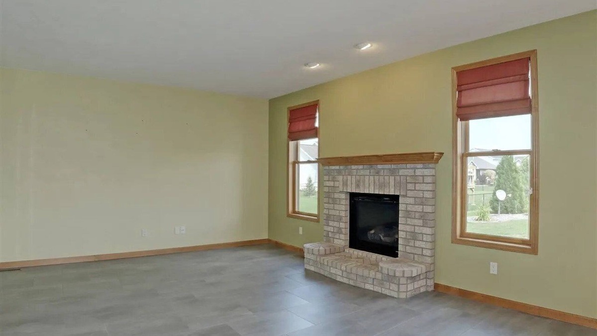 Village of Harrison House | Full Family Friendly Home - EAA Ready!
