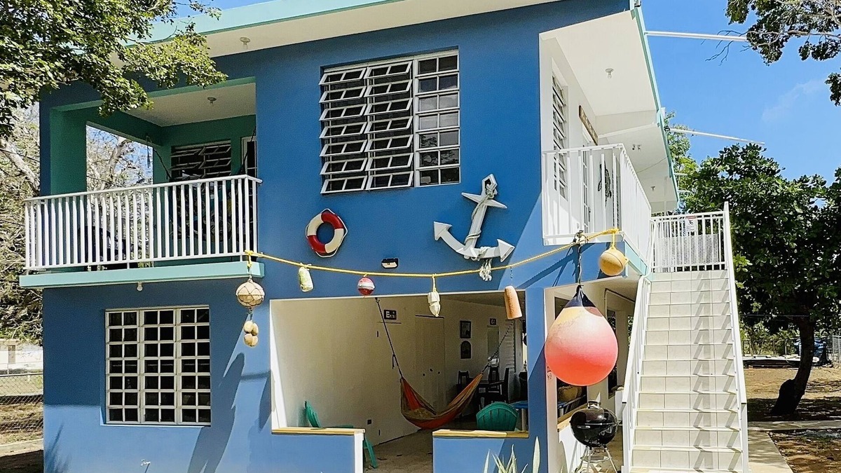 Pole Ojea House | Full Home+Pool With Two separate Studios First Floor+Pool Table 5 min from Beach