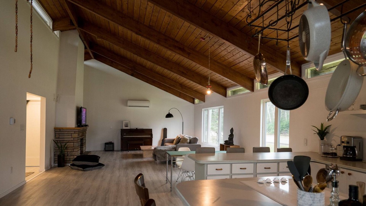 Moncton House | Full house and backyard