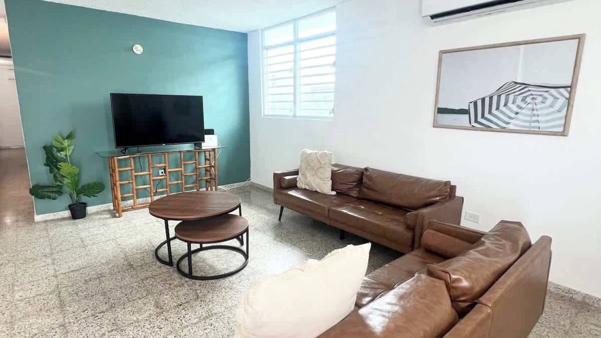 Hoyo Mulas House | Full House Near Airport