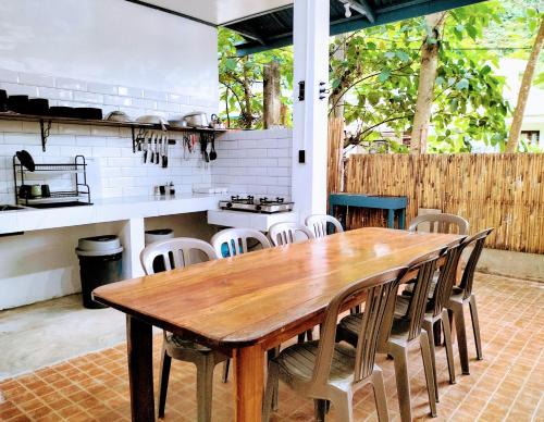 El Nido Apartment | Full House