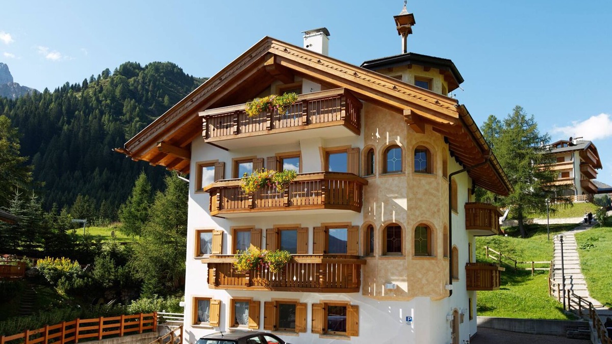 Livinallongo del Col di Lana Apartment | FULLY EQUIPPED APARTMENT IN ARABBA - direct on the ski slopes