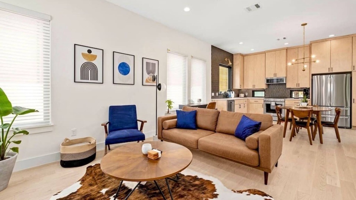 Elmhurst Heights House | Full Modern Home - Quiet Oasis Close to Downtown w/Private Yard, 1 Car Garage