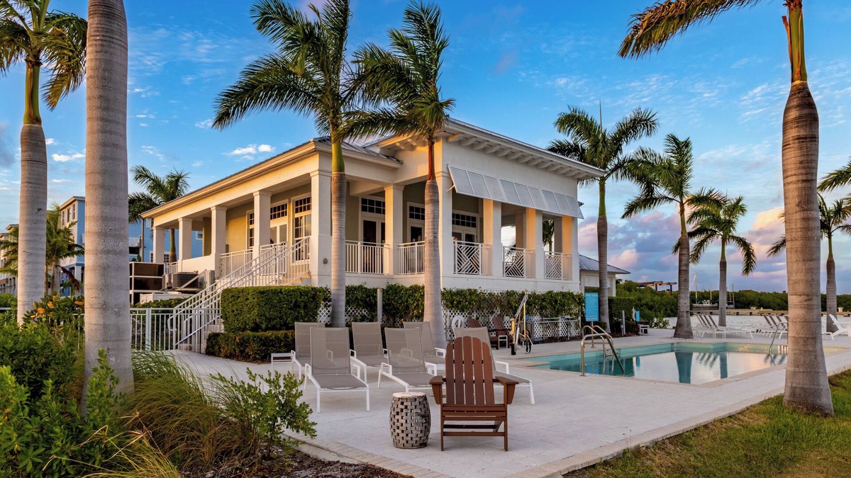 Rock Harbor Villa | Full Ocean View Luxury Villa | Gym & Beach Club