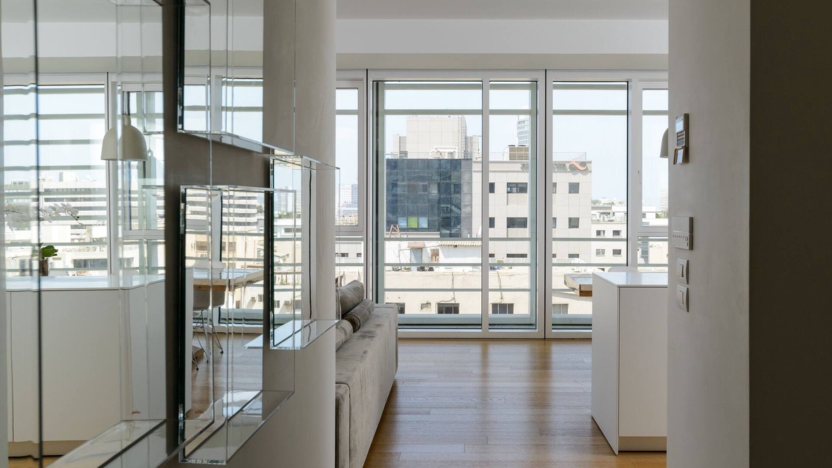 Tel Aviv Condo | Full Service Luxury Tower on Rothschild