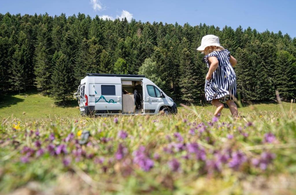 Tuchomerice Boat Rental | Full size adventure packed into compact van