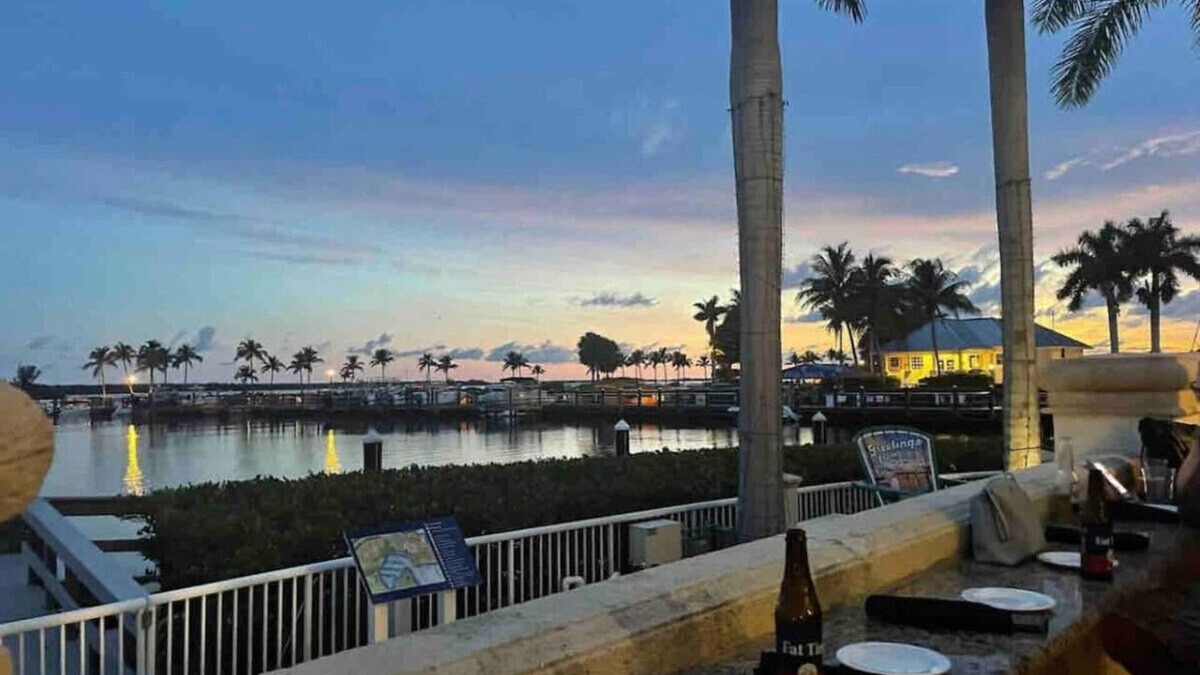 Caloosahatchee Villa | Fully Accessible Villa on the Canal