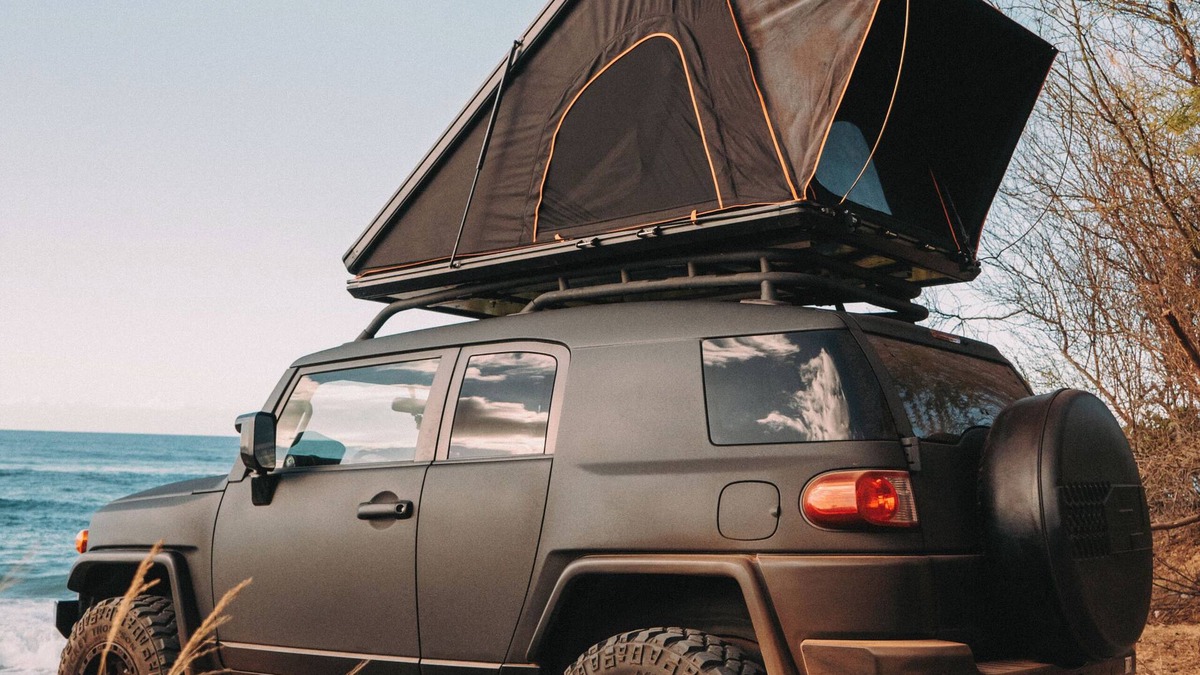 Wailua House | Fully Decked Lifted 4WD Black FJ Cruiser!