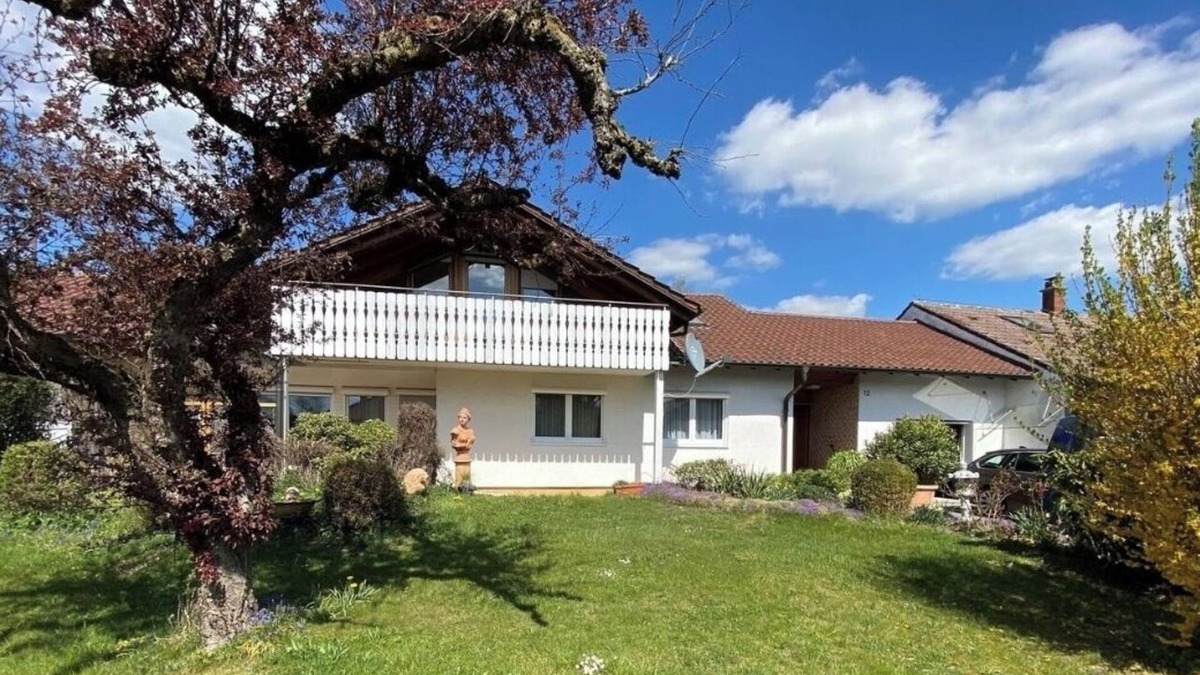 Bad Waldsee Apartment | Fully equipped apartment with south facing balcony family and pet friendly