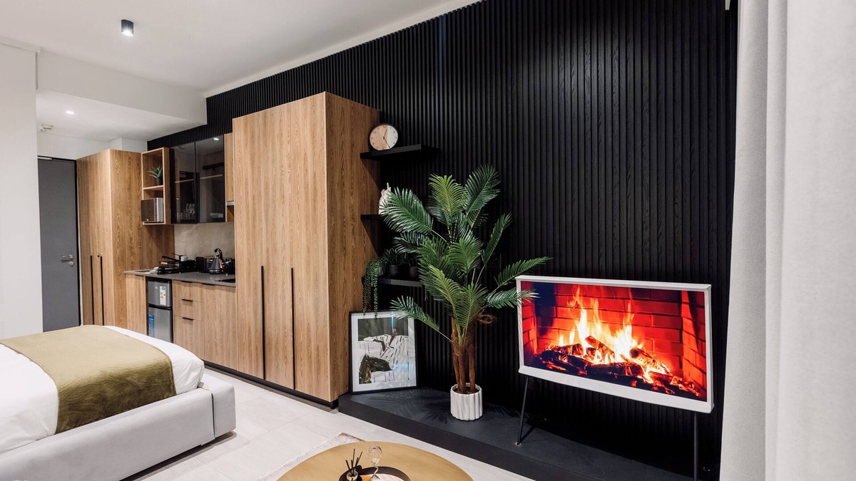Menlyn Apartment | Fully-Equipped Modern Apartment Menlyn Maine Attractions