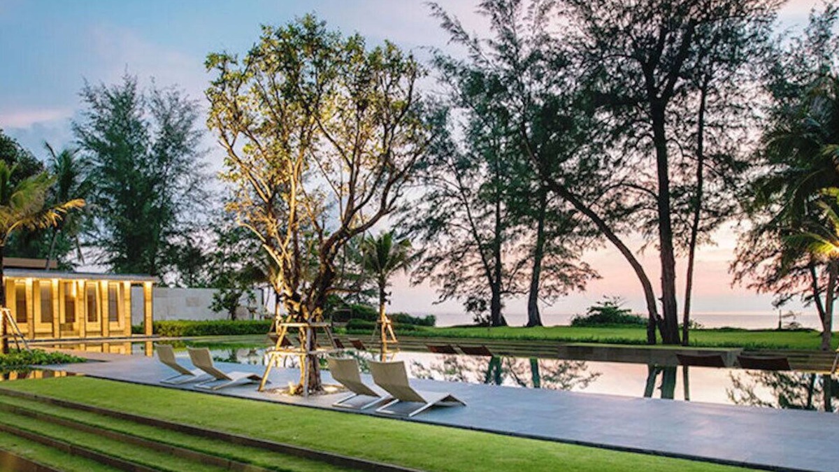 Mai Khao Condo | Fully equipped modern condo directly situated on quiet Phuket beach