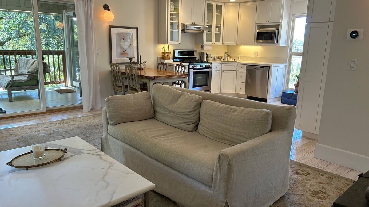 Sonoma Apartment | Fully furnished 1 bed in-law apartment at the end of a quiet country lane.