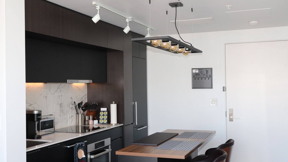 Montreal Apartment | Fully Furnished - 325 SQ Downtown Montreal, Studio