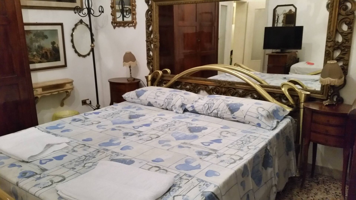 Crocetta-San Lazzaro-Modena Est Apartment | Fully furnished apartment near the center and train station.