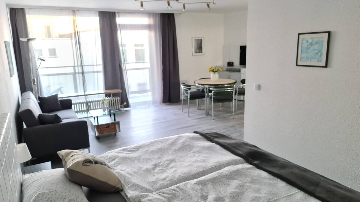 Rathaus Apartment | Fully furnished studio apartment, 47m² large, directly in the city center, with balcony!!!