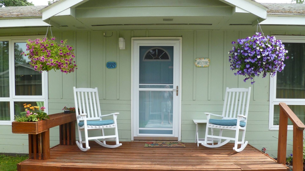 Northeast Anchorage House | Fully furnished, totally private two bedroom duplex/house or four bedrooms......
