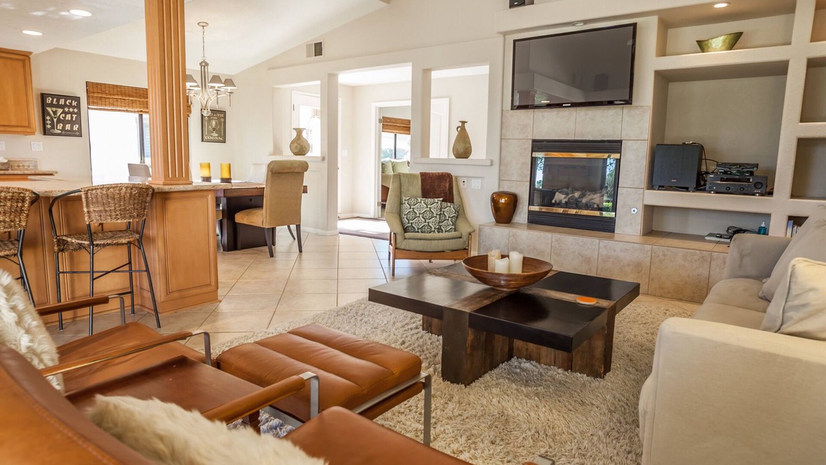 Palm Desert House | Fully Remodeled and Open Floorplan in Monterey Country Club