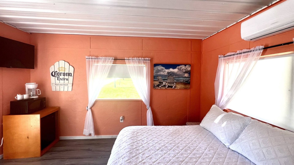 Joplin RV Rental | Fully Remodeled Beach Cabana