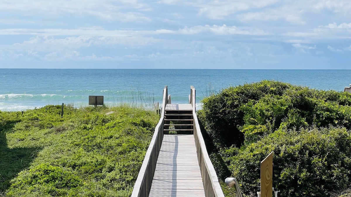 North Topsail Beach House | Fully Renovated Oceanfront - Private Beach Access - Sleeps 8 - Dog Friendly