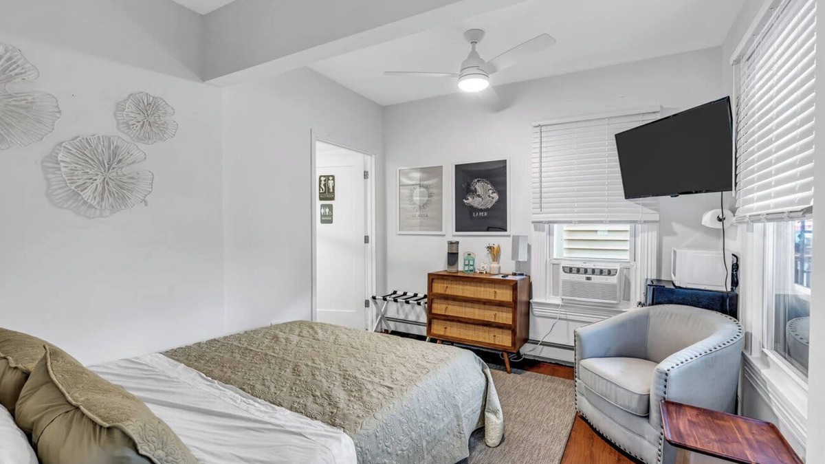 Ocean Grove Apartment | Fully Renovated Beach Queen Suite #2