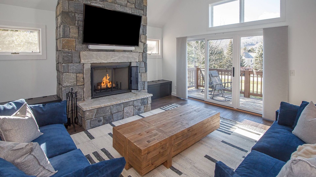 West Dover House | Fully Renovated Condo in Greenspring Community (Mt Snow)