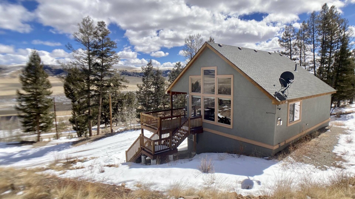 Fairplay Cabin | Fully Stocked Family Friendly Cabin Near Breckenridge