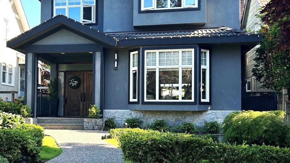 West Side House | Fully updated Beautiful Family 4-bed House - Available Aug 11-24, 2024