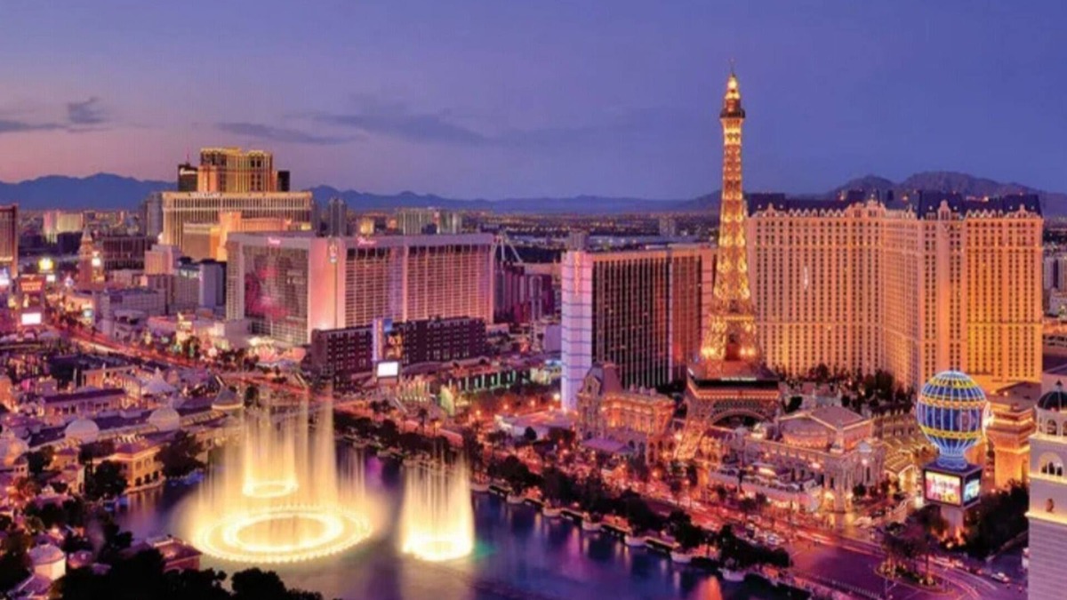Paradise Resort | Fun awaits you! Luxury 1BR Condo MINUTES From Vegas Strip