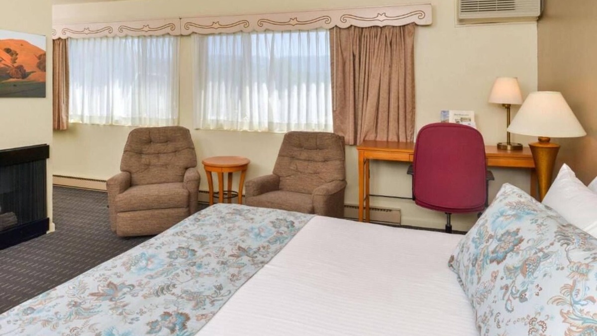 Solvang Hotel | Fun Days Ahead! 2 Relaxing Units, Free Parking, Minutes to Santa Ynez River!