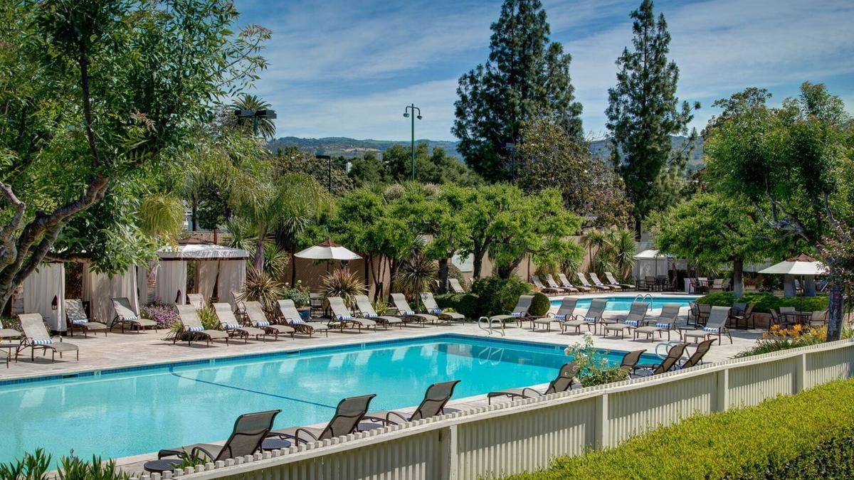 Napa Hotel | Fun Days Ahead! 3 Family-friendly Suites w/Kitchen, Onsite Golf Course!