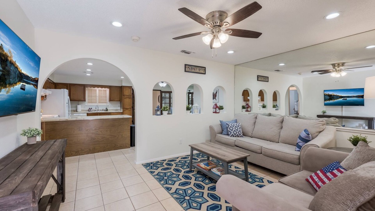 Pipers Meadow House | Fun🤩Family Getaway LacklandAFB🐬SeaWorld🚩Six Flags🚩