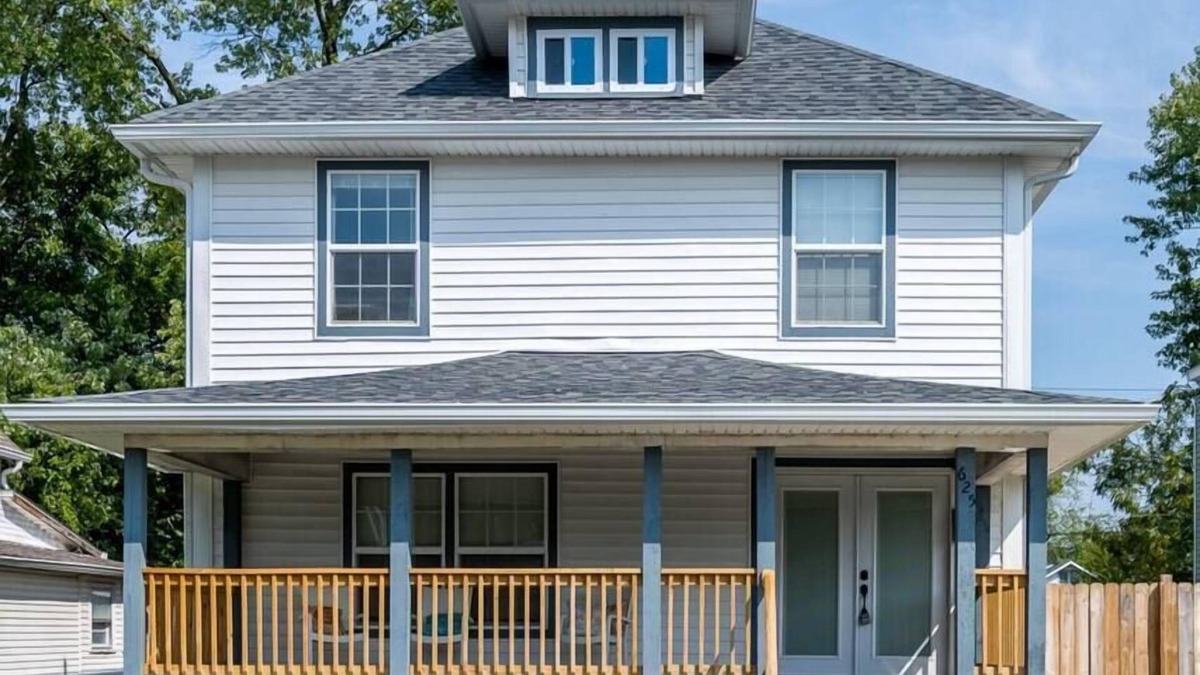 Near Eastside House | Fun for Everyone w Hot Tub, BBQ, Patio