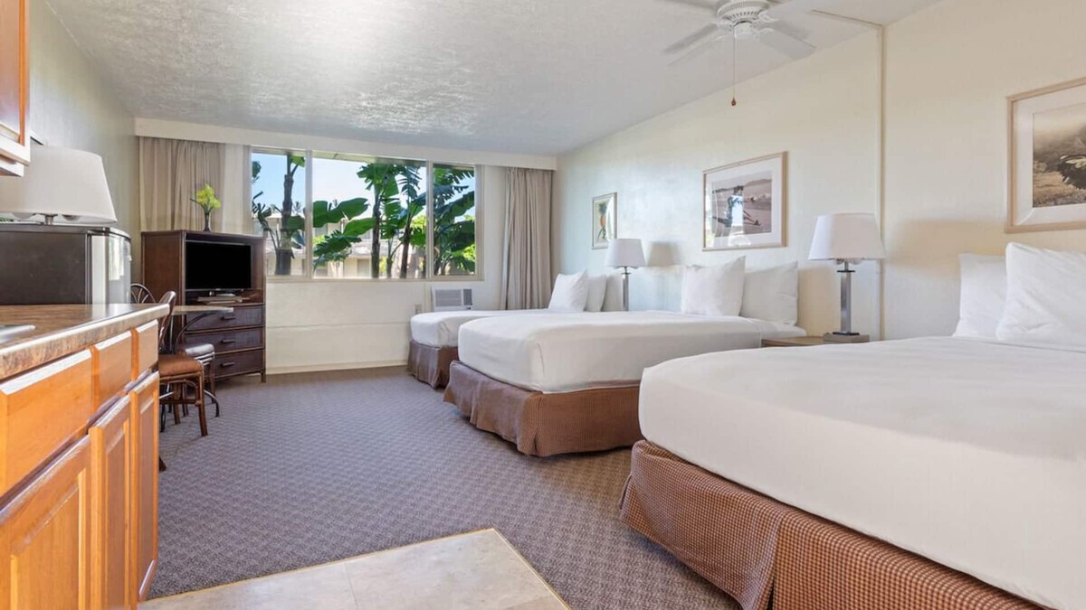 Kahului Hotel | Fun for the Whole Family! 3 Poolside Units, Minutes to Iao Valley State Park!