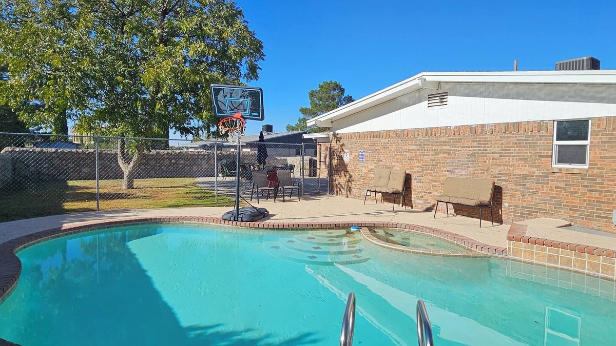 Biggs Field House | Fun in the Sun