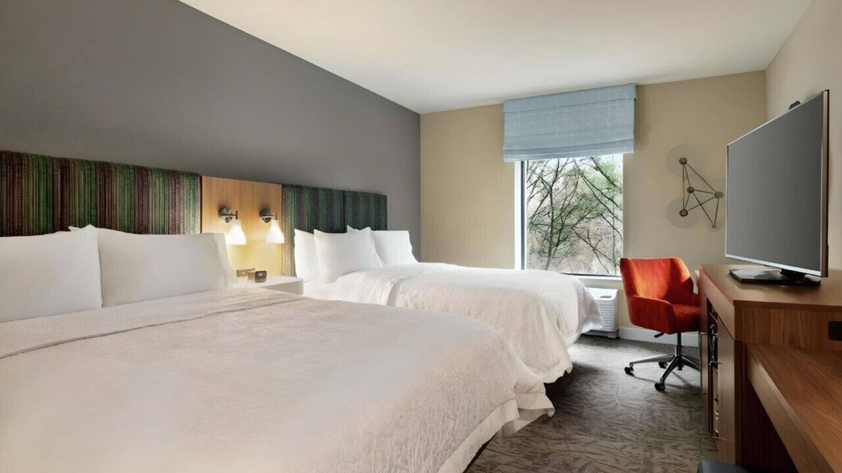 Suwanee House | Fun & Relaxing Retreat w/ Your Friends Awaits!