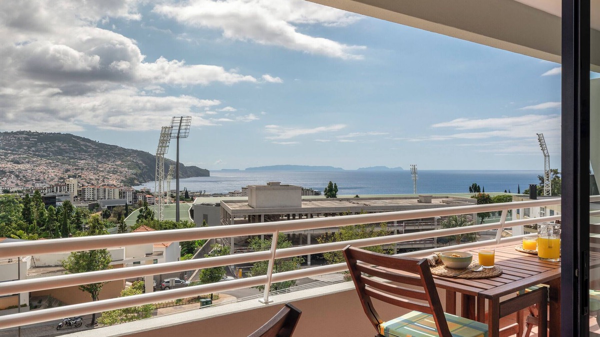 Sao Martinho Apartment | Funchal bay view, Vista Mar I