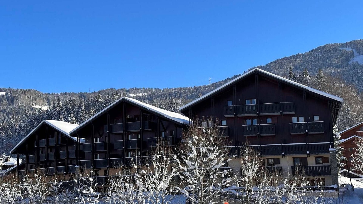 Les Carroz-d'Araches Apartment | Functional 2-Room Apartment with Parking, Central Location, Near Slopes