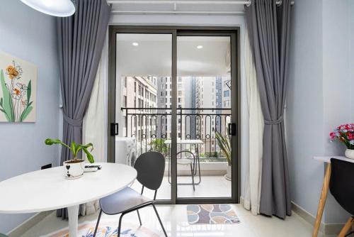 District 4 Apartment | Functional Studio Saigon Royal Hana Apart
