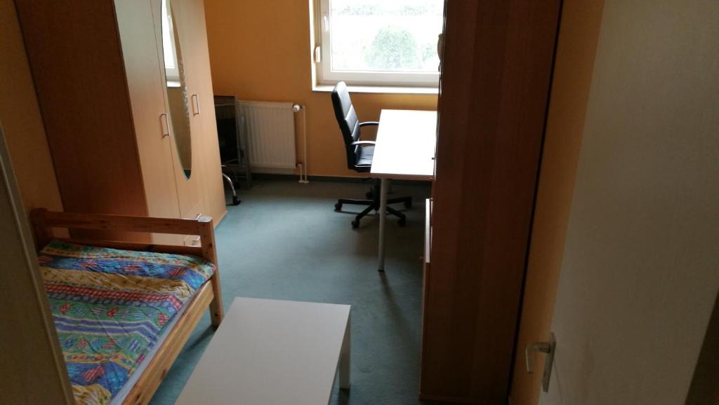 Boenningstedt House | Funktionales Zimmer in ruhiger Lage, dennoch in 25 Min in HH City