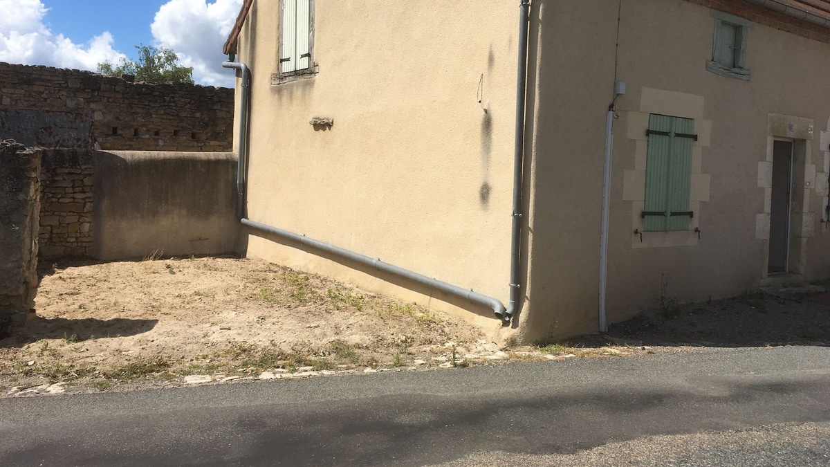 Saint-Pierre-le-Moutier Cottage | Furnished rental, close to all shops - 10 minutes from the circuit of Magny-Cours