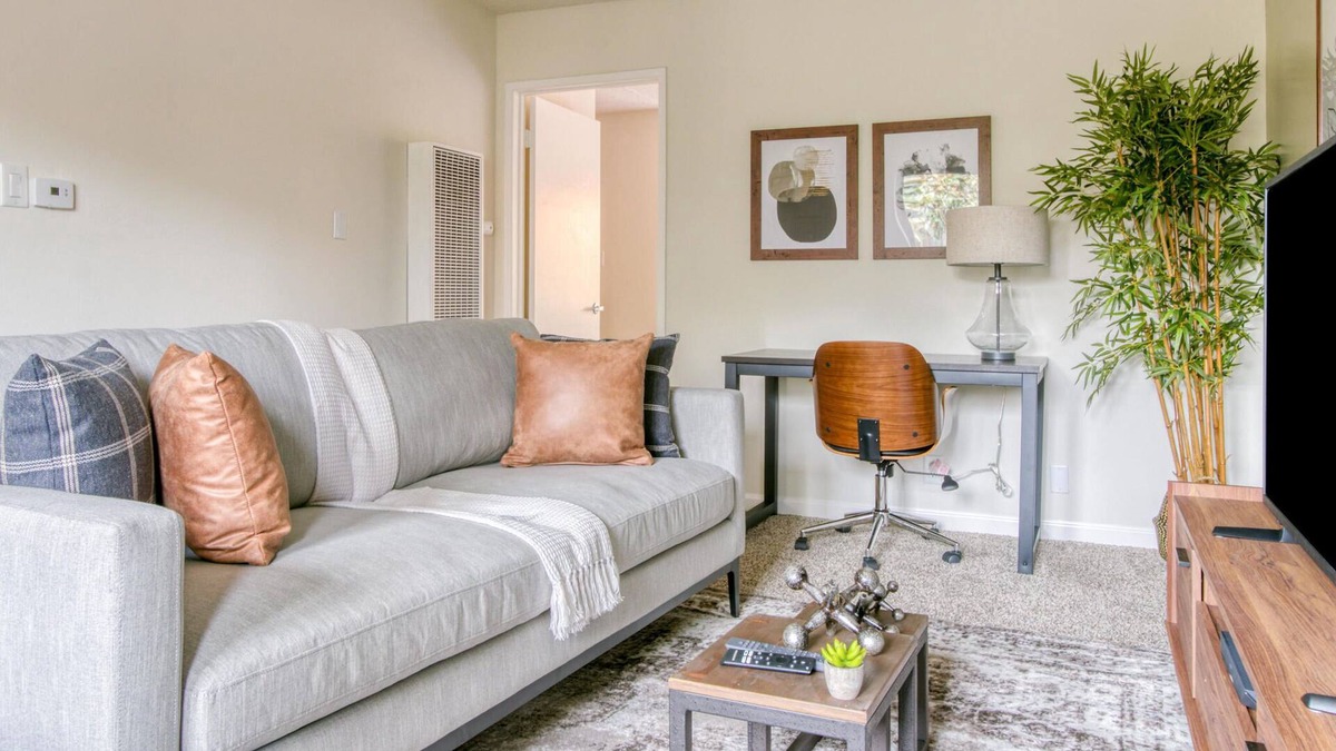 Walnut Creek Apartment | Furnished 1BR in Walnut Creek + Pool