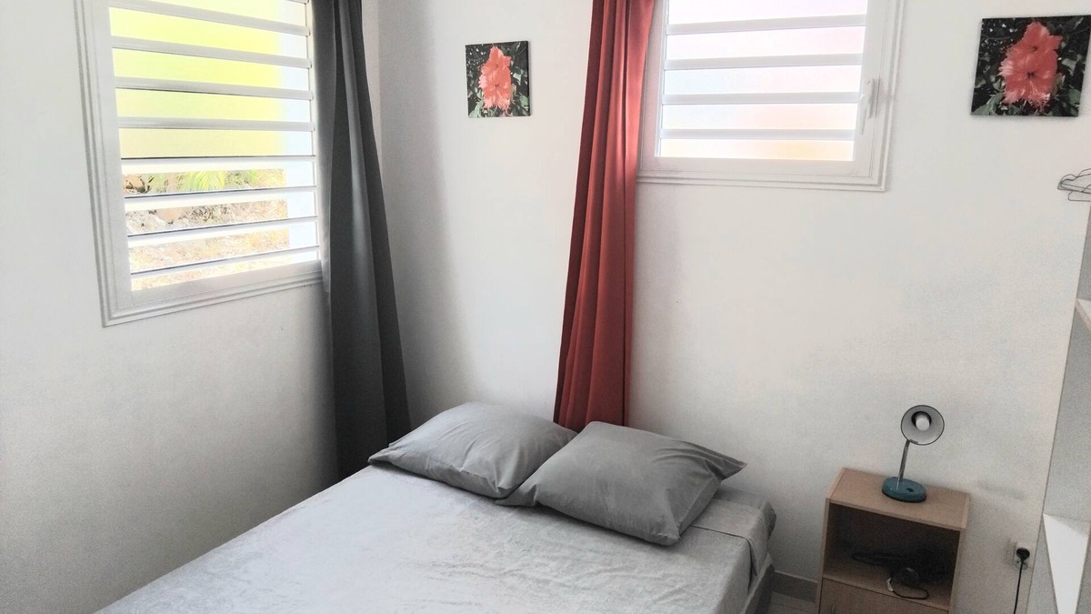 Riviere-Pilote Villa | Furnished 2-bedroom T3 apartment with air conditioning, south-facing, 5 minutes from the beach