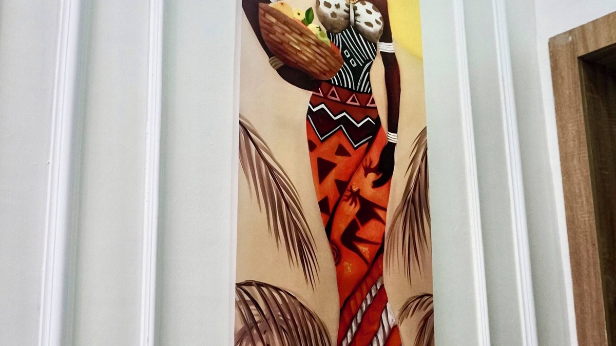 Ofin House | Furnished 4 Bedroom home with power, pool, beaches, school, and shops close by.