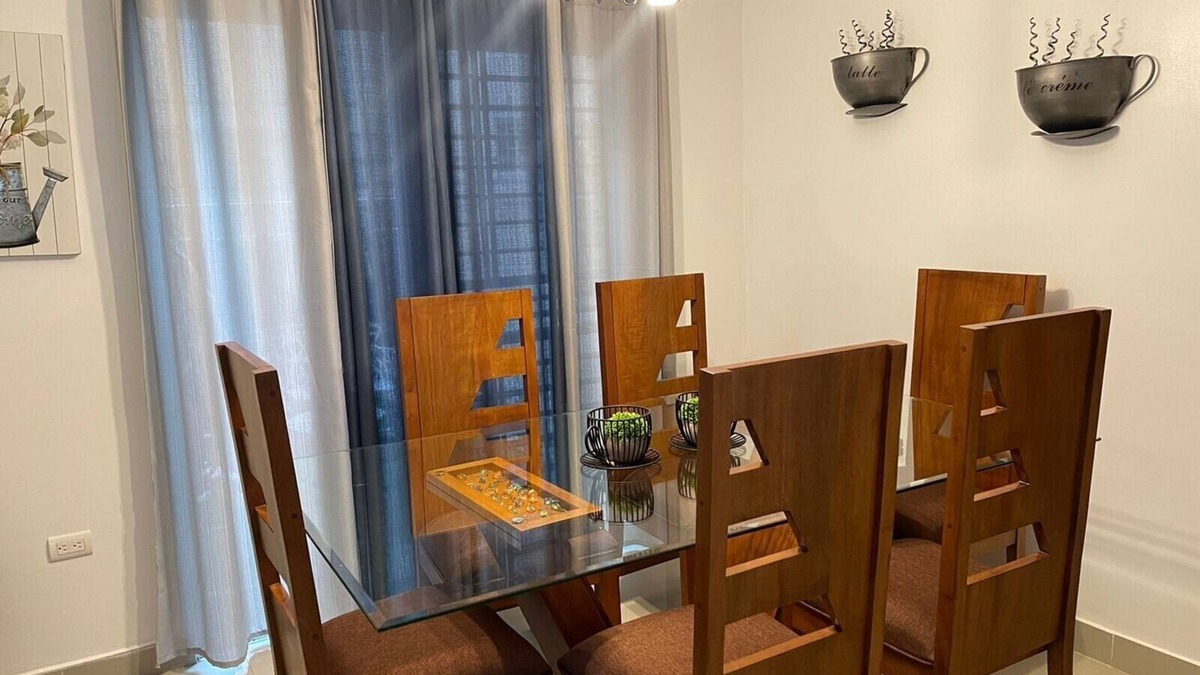 Llanos de Gurabo I Apartment | Furnished apartment 1st floor 3 bedroom 2 bathroom,WiFi, Netflix, SmartTV, A/C
