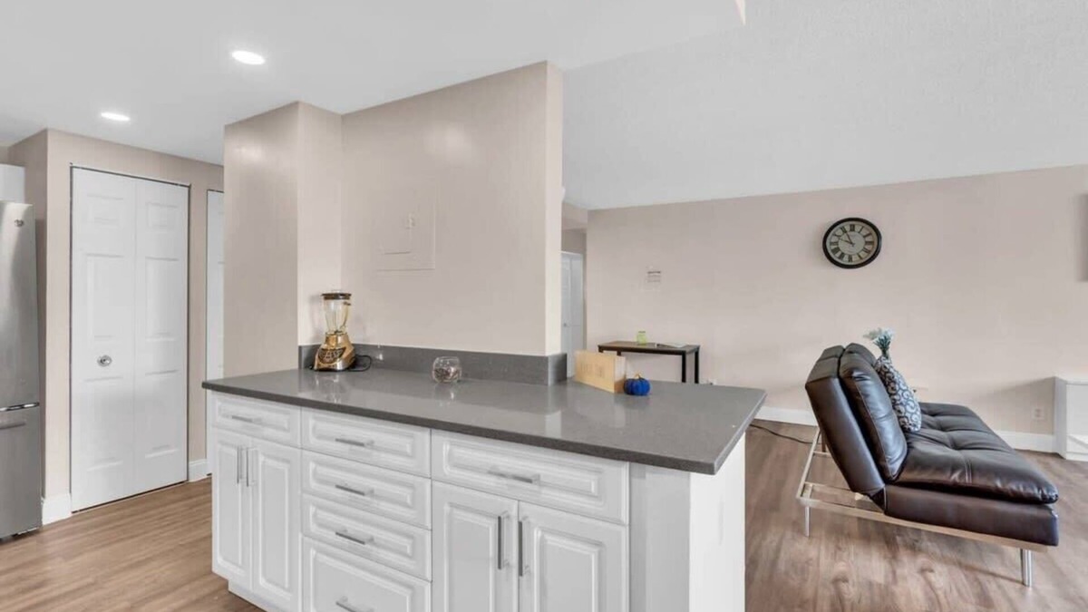 Crystal City Apartment | Furnished Apartment in Crystal City near Pentagon