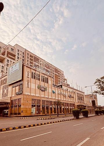 Lahore Apartment | Furnished Apartments For Families In Gold Crest Mall - Phase 4 Lahore
