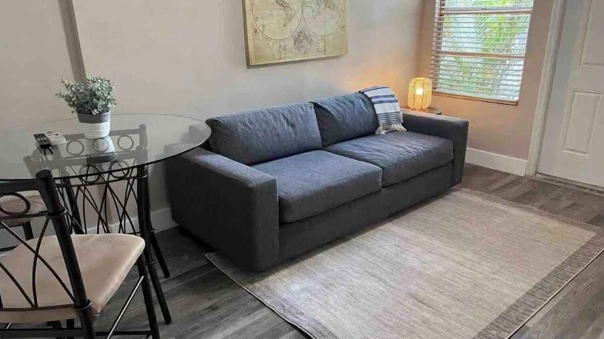 Hollywood Apartment | Furnished Hollywood unit 1/1, 2 Exterior patios for mid/long-term